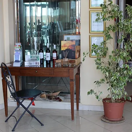 赛米芳堤酒店 酒店 巴巴里诺瓦德尔萨